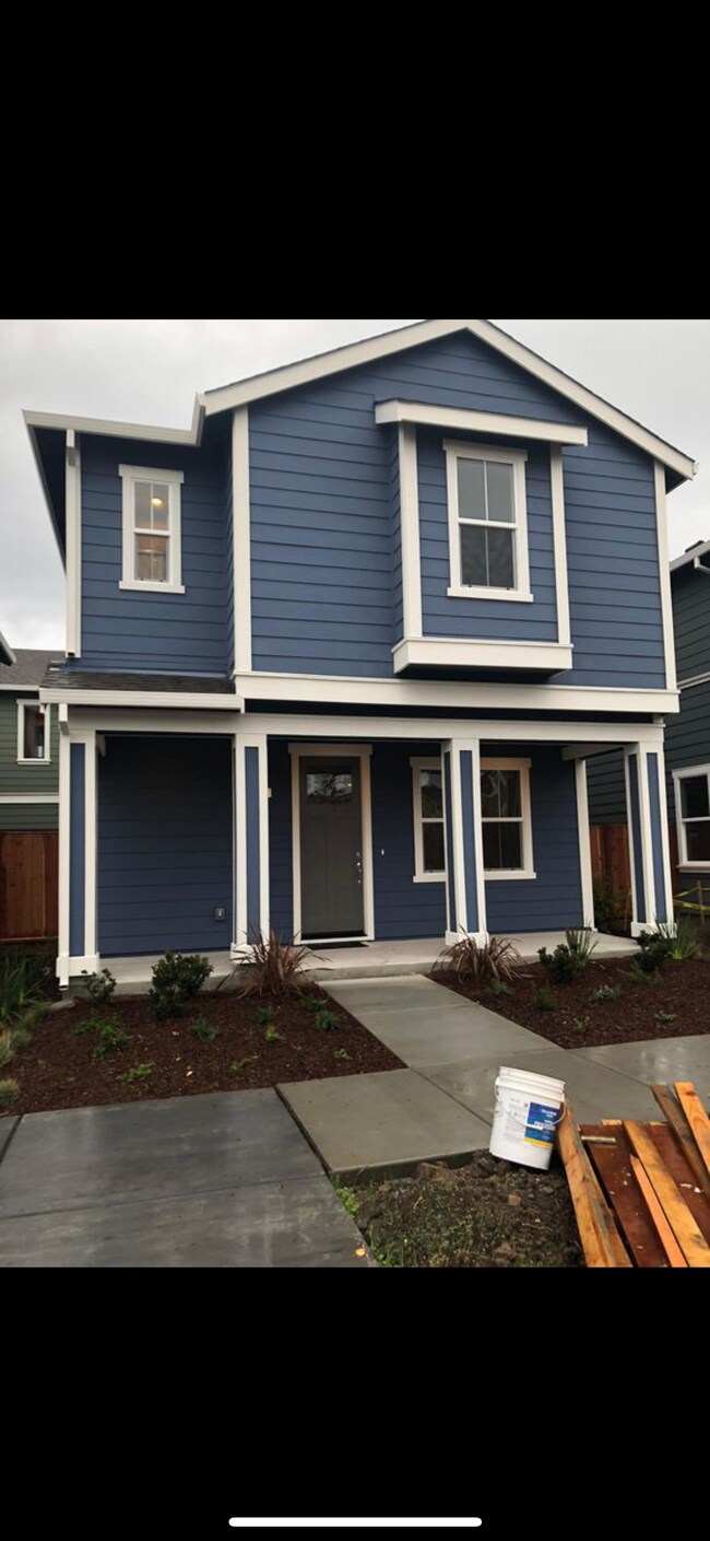 Building Photo - 28 Lipton Way