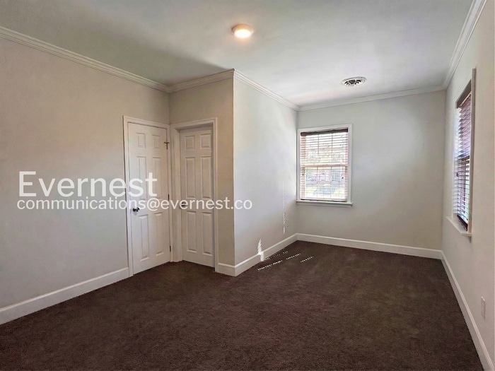 Building Photo - 1210 E 36th St