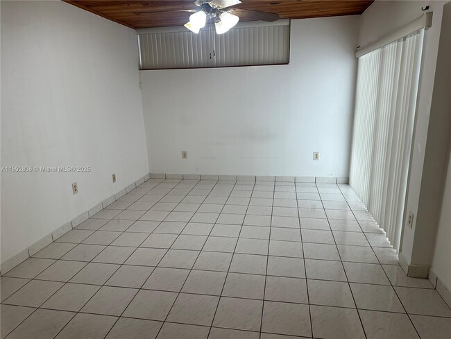 Building Photo - 6408 Windmill Gate Rd