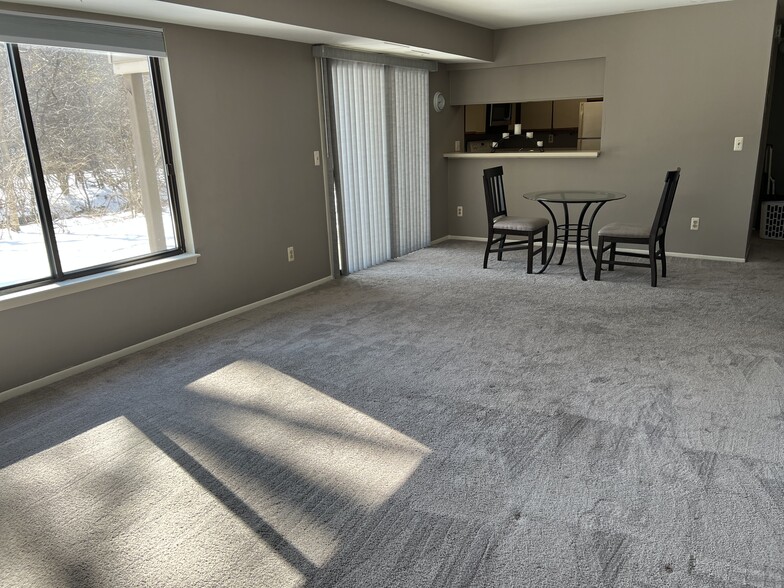 Building Photo - 250 Briarcrest Dr