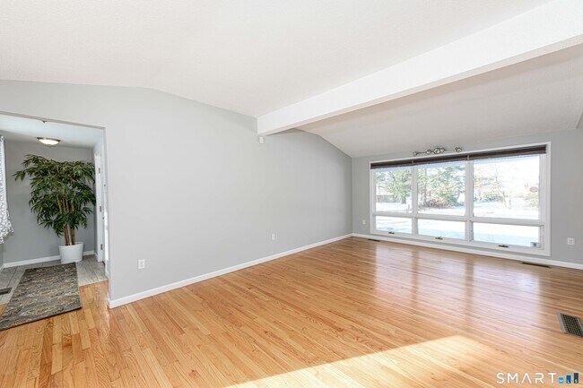 Building Photo - 49 Kimberly Cir