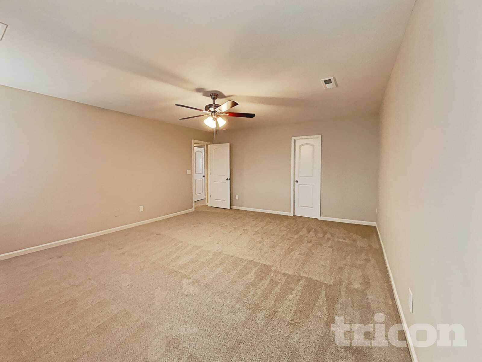 Building Photo - 135 Coddington Ln