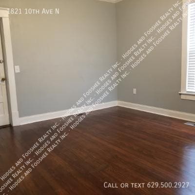 Building Photo - 1821 10th Ave N