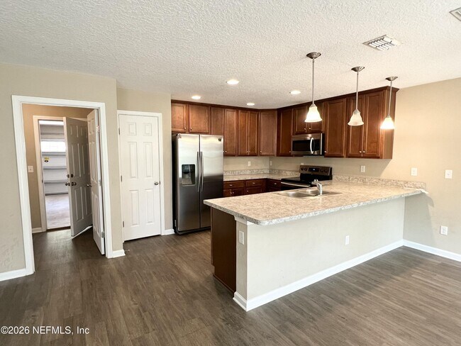 Building Photo - 12168 Biarritz St