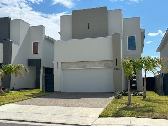 Building Photo - 7524 Cresta Bella St