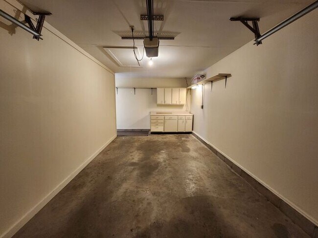 Building Photo - $99 Mother's Day Special - Large 3 Bedroom, 2 Baths and *Pets Welcome!!!