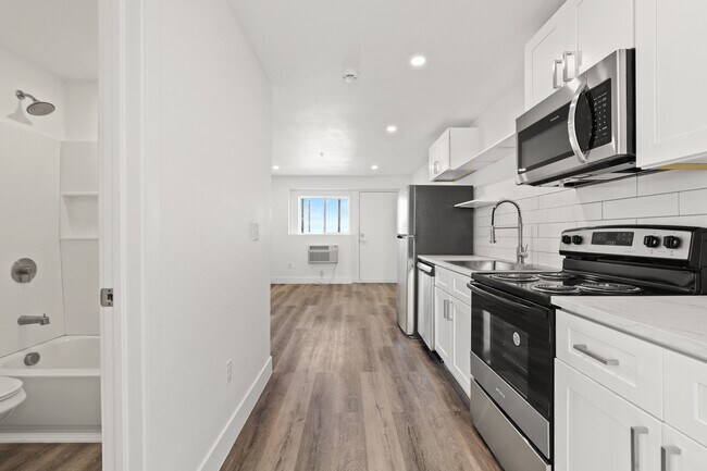 Floorplan - Eleven8 Apartments