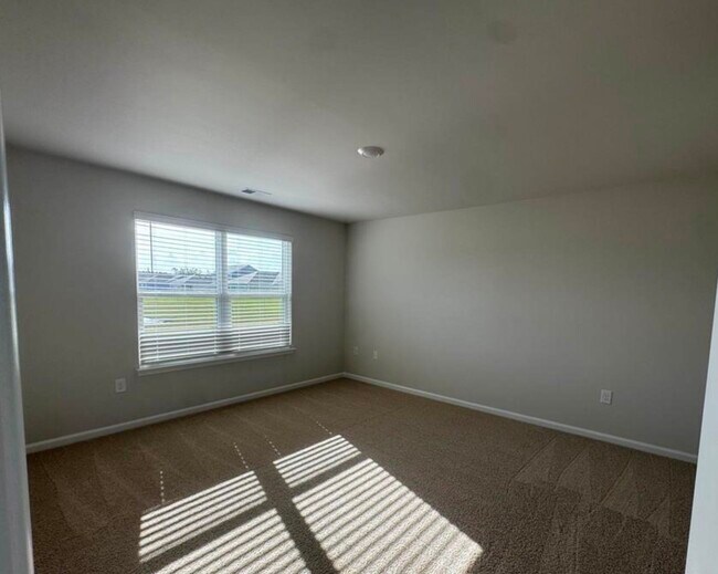Building Photo - 403 Acosta Cir