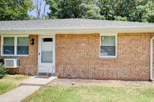 Building Photo - 1302 Linden Ave