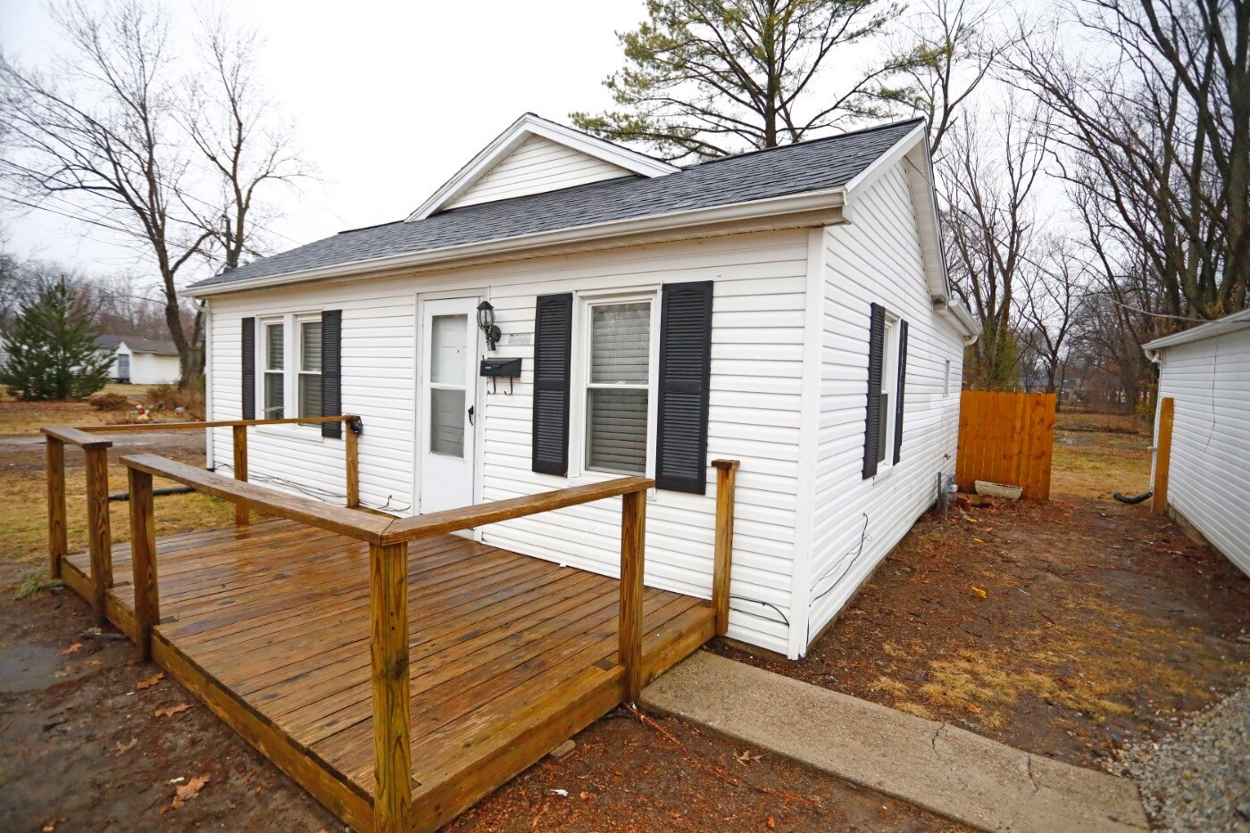 Building Photo - 3000 Rheinhardt Ave