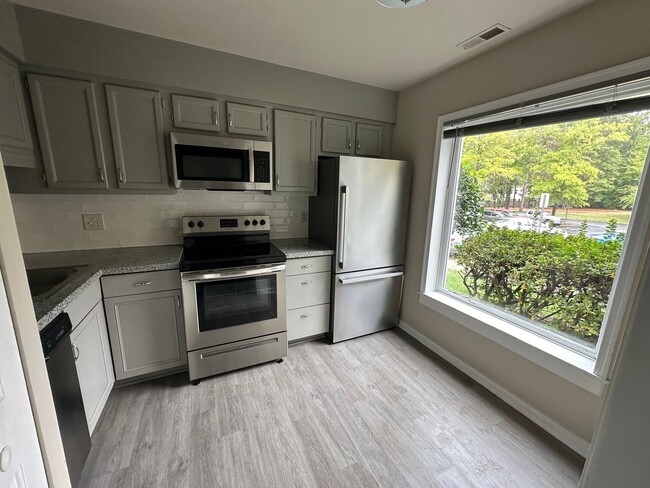 Building Photo - SIGN A LEASE BY 7/31 & GET $100 OFF MONTHL...