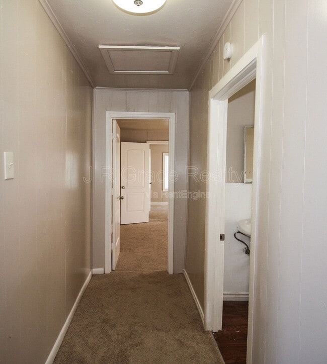 Building Photo - 933 Houston