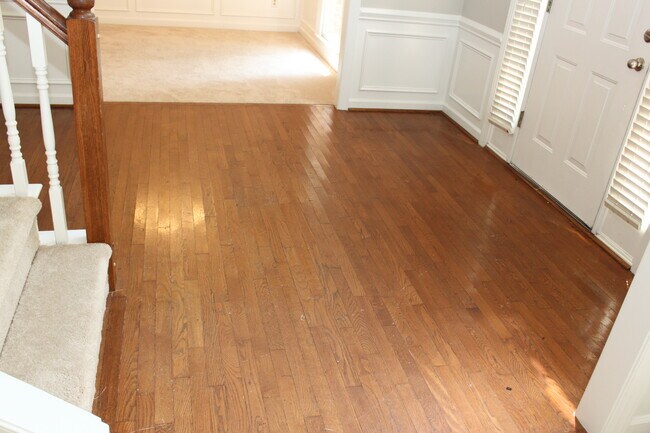 Building Photo - 4926 Benthaven Ln