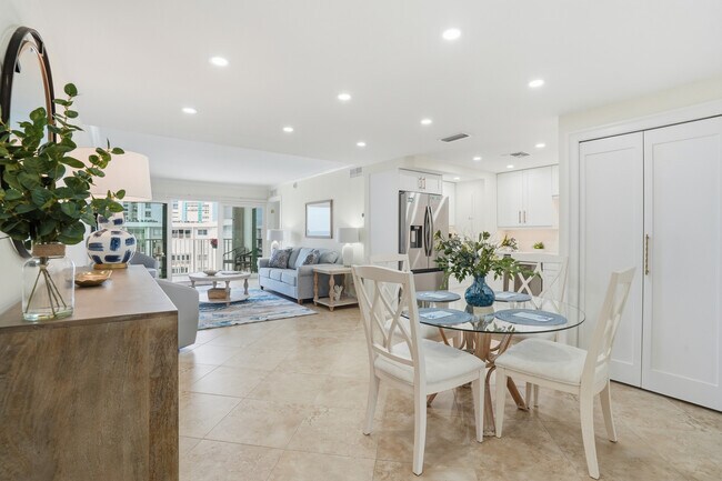 Building Photo - 3443 Gulf Shore Blvd N