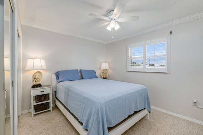 Building Photo - 555 Fillmore Ave