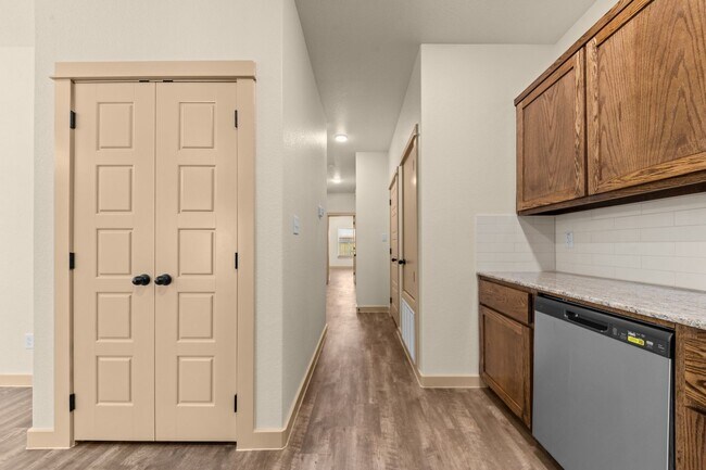 Building Photo - 5904 Cactus Flower Ln