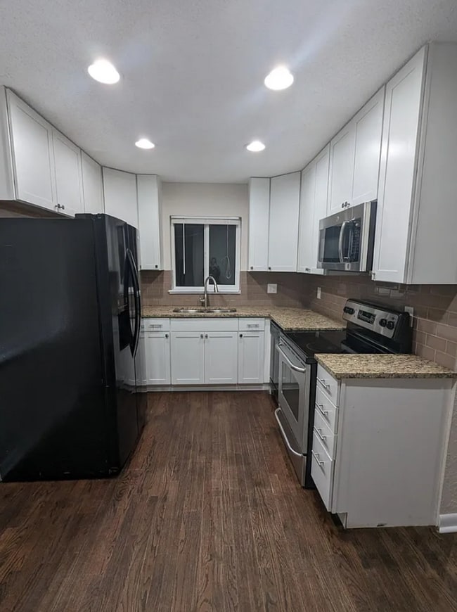 Building Photo - Spacious 5BR Westminster Home with Garage & Fire Pit