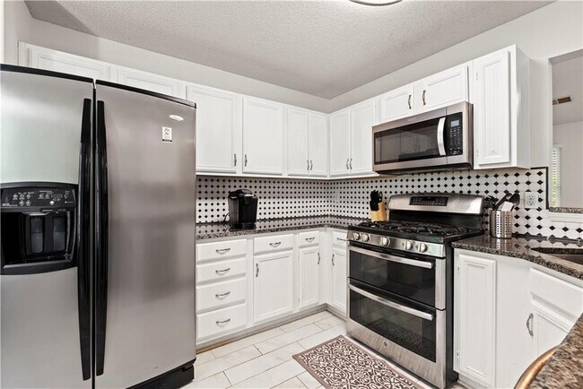 Building Photo - 1700 English Ivey Ln