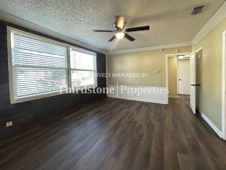 Building Photo - 1136 Maynard St