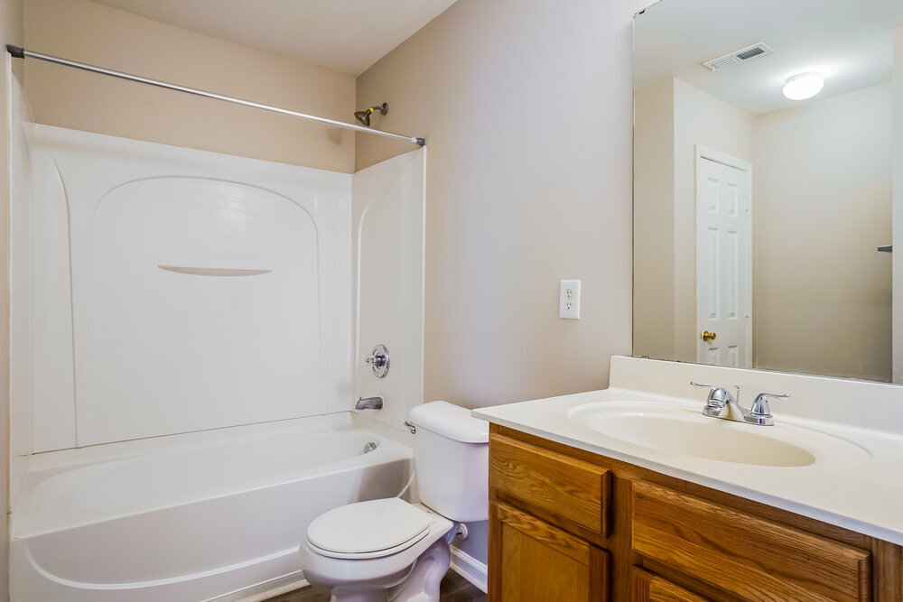 Building Photo - 107 Sleeper Car Ln