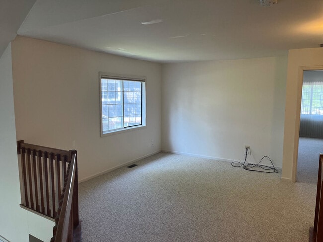 Building Photo - 1274 S Parkside Dr