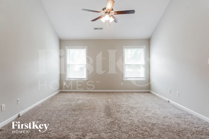 Building Photo - 531 Forest Lakes Dr
