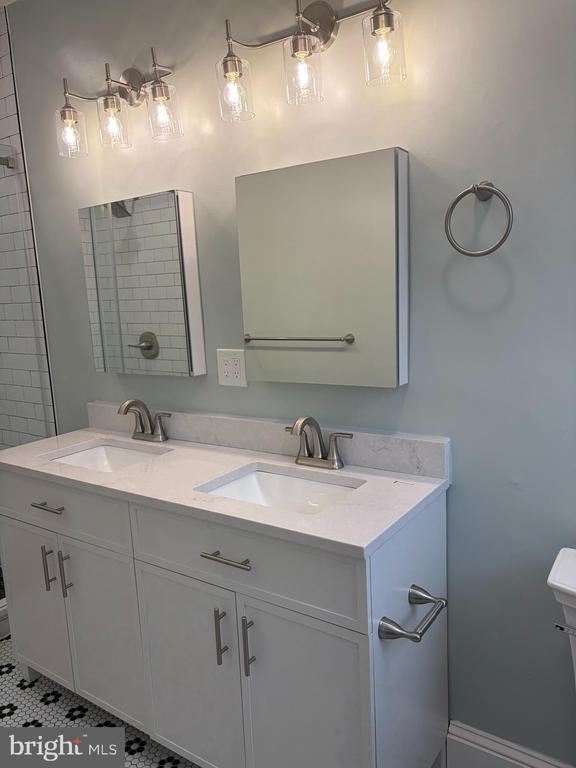 Building Photo - 603 Quackenbos St NW