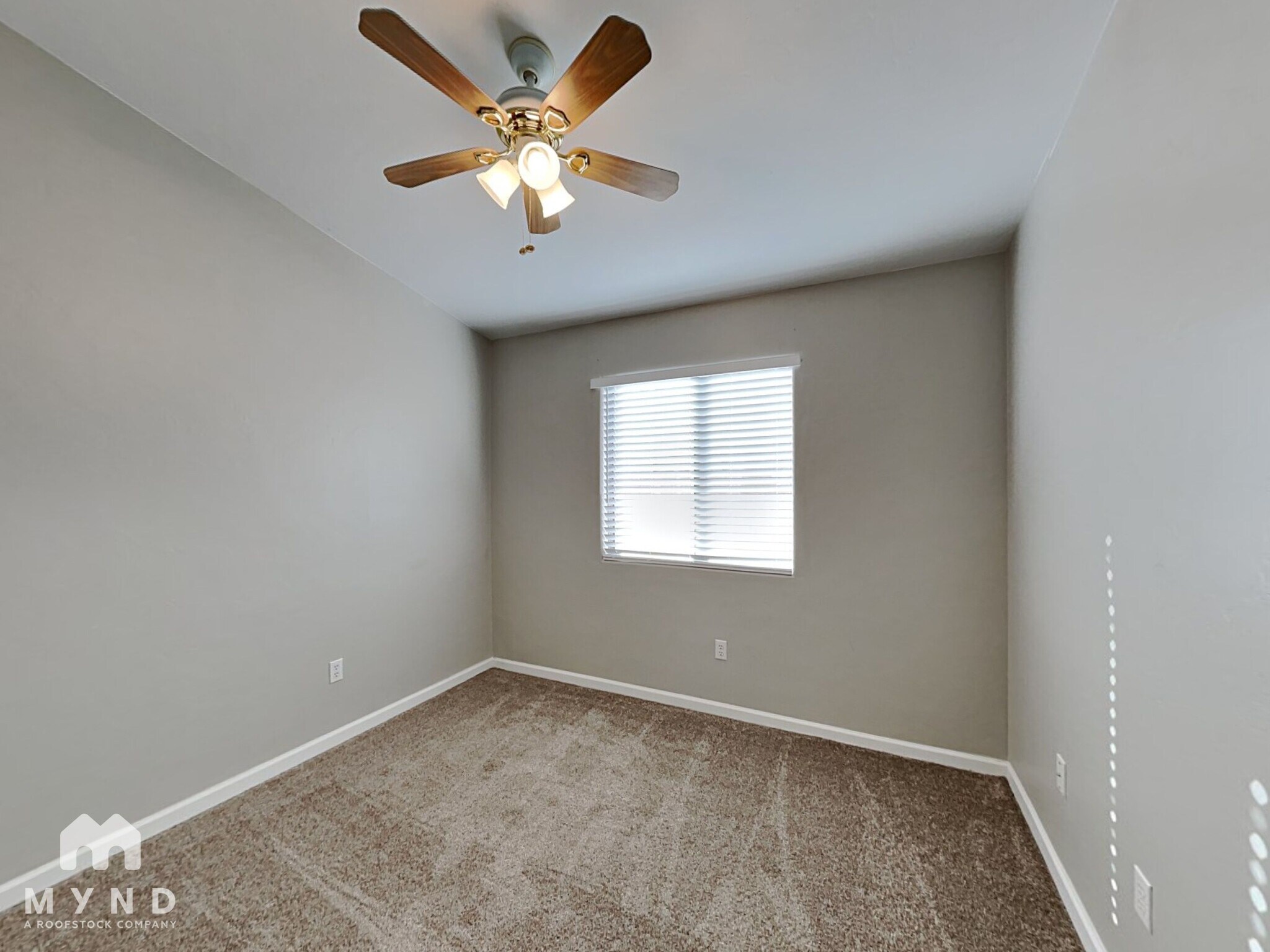 Building Photo - 7369 S Pacific Willow Dr