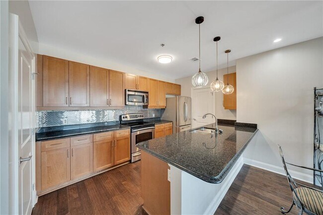 Building Photo - 325 East Paces Ferry Rd NE