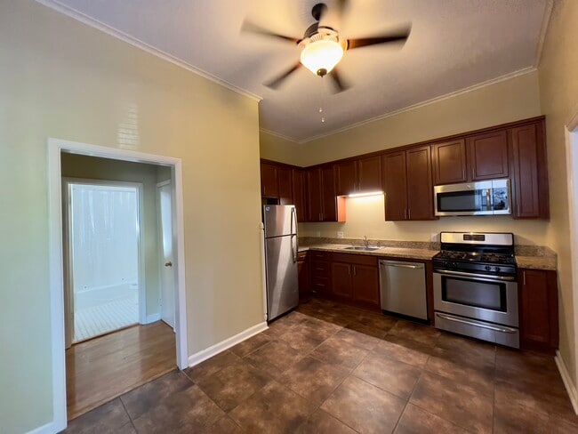 Building Photo - 620 Rock St