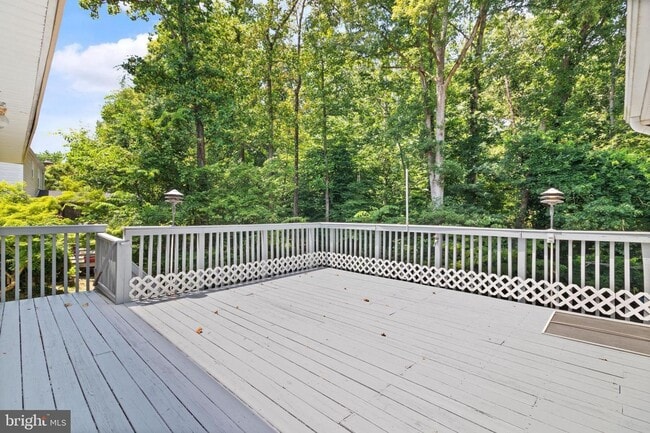 Building Photo - Gorgeous 4-Bedroom Colonial in Sought-Afte...