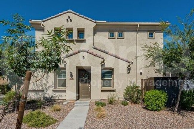 Primary Photo - 1178 E Sabino Dr