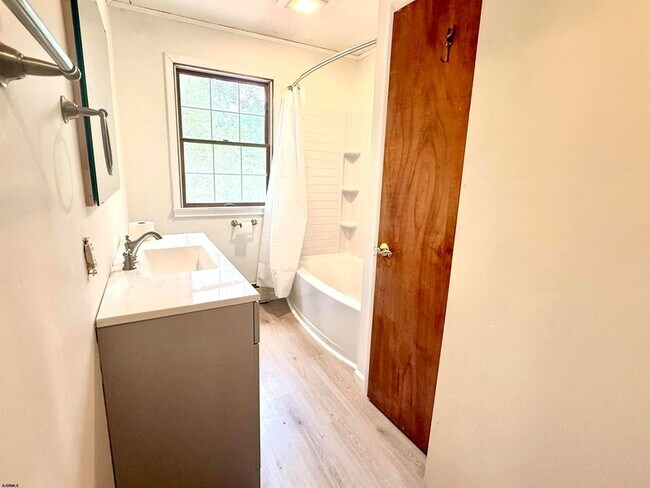 Building Photo - 908 Morris Ln