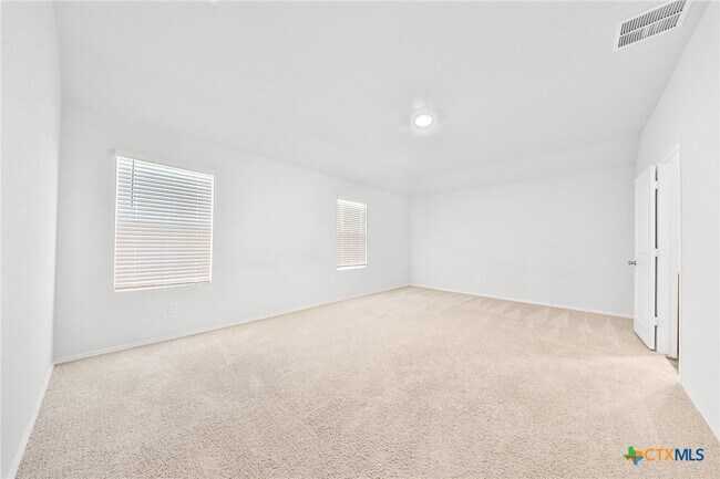 Building Photo - 813 Indigo Wy