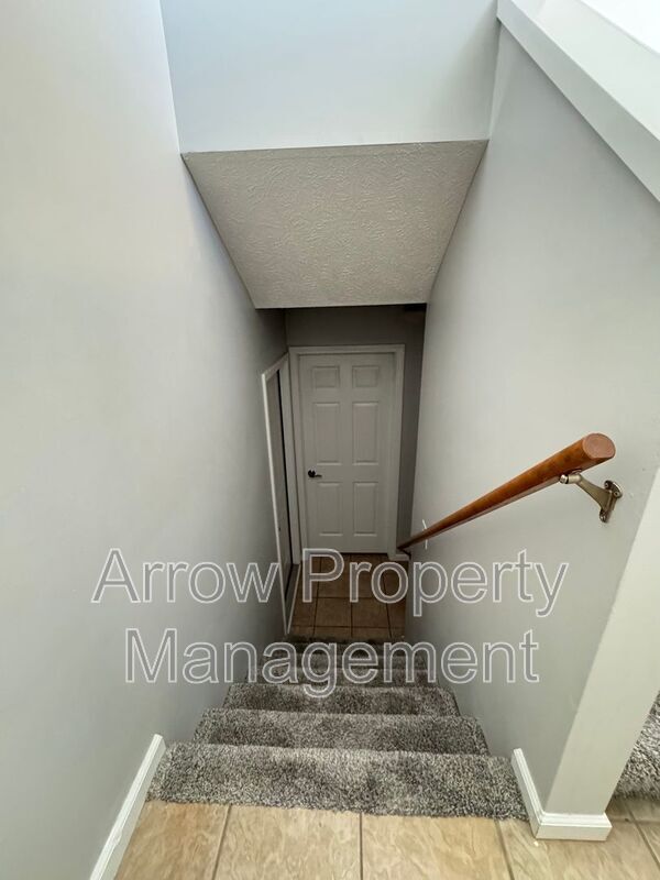 Building Photo - 7355 S 20th St