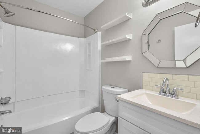 Building Photo - 19264 Wheatfield Terrace