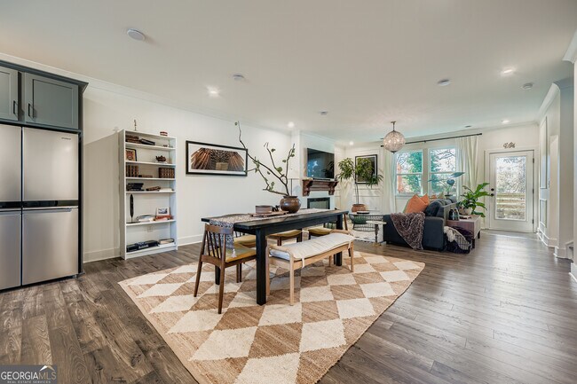 Building Photo - 568 Avondale Pk Cir