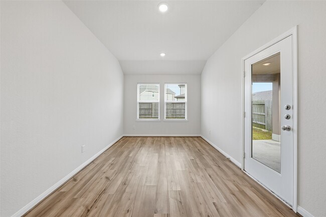 Building Photo - 7035 Toluca Dr