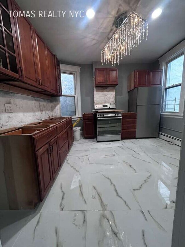 Building Photo - 37 Altonwood Pl