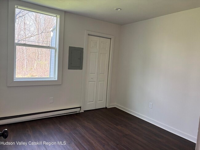 Building Photo - 103-105-105 Flatbush Camp Rd