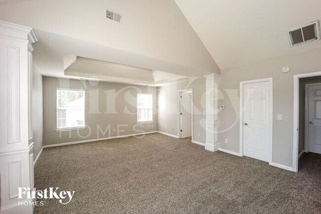 Building Photo - 563 Hartwell Ct