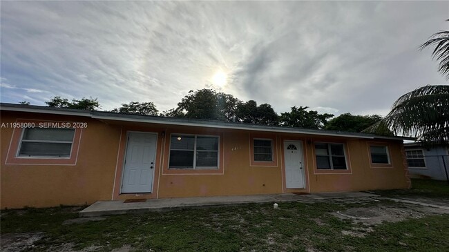 Building Photo - 4011 NE 8th Ave