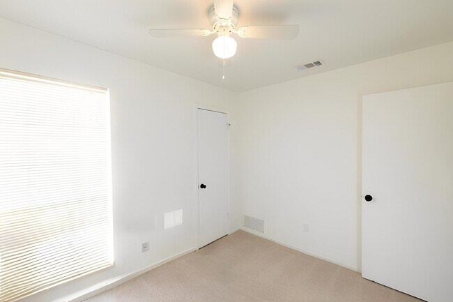 Building Photo - 1606 Gatlinburg Dr