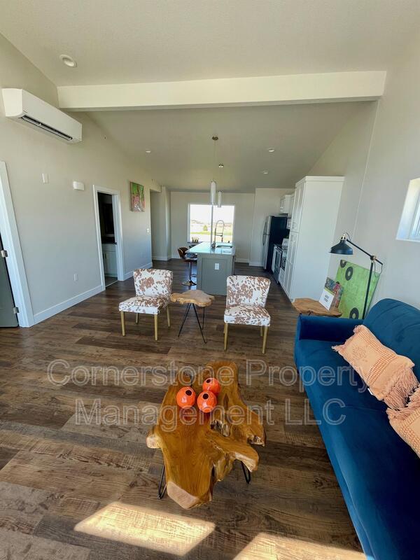 Building Photo - 2300 Franklin Rd