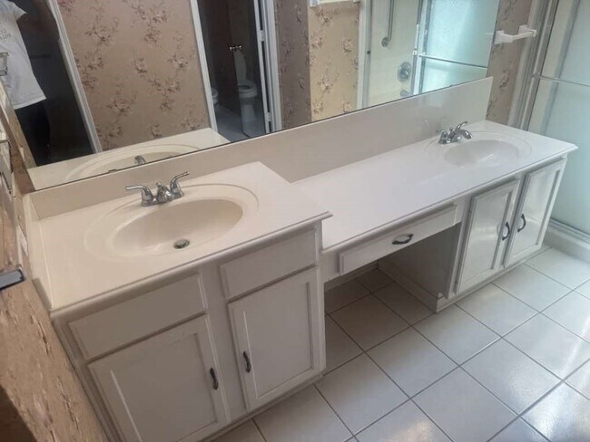 Building Photo - 1734 Teal Brook Ln