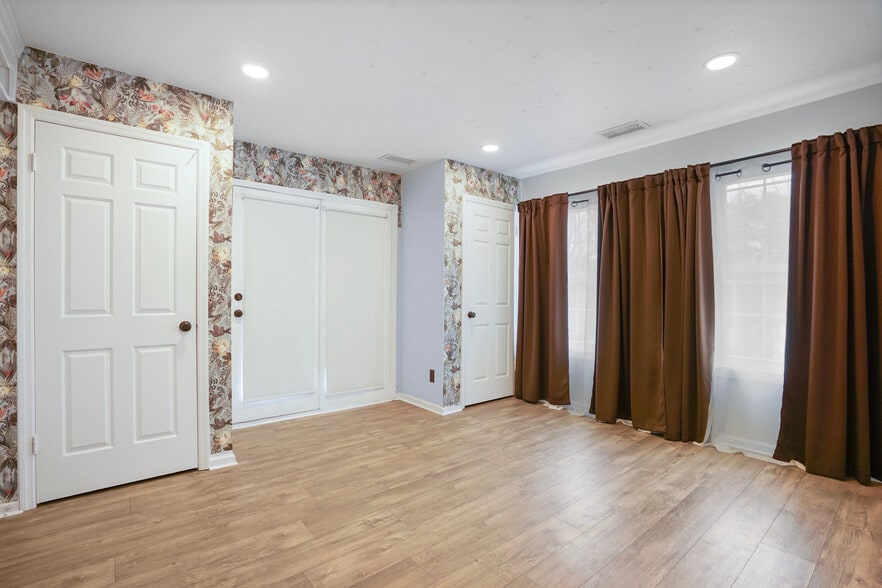 Building Photo - 7503 Ashby Ln