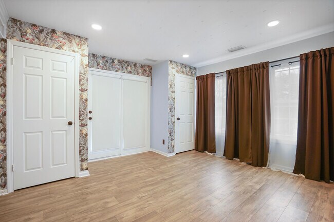 Building Photo - 7503 Ashby Ln