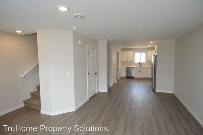 Building Photo - 3 br, 3.5 bath House - 1079 Thames Court