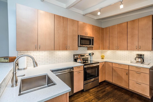 Building Photo - 1134 Baker Ln