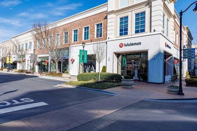 Building Photo - 308 Burgess Walk